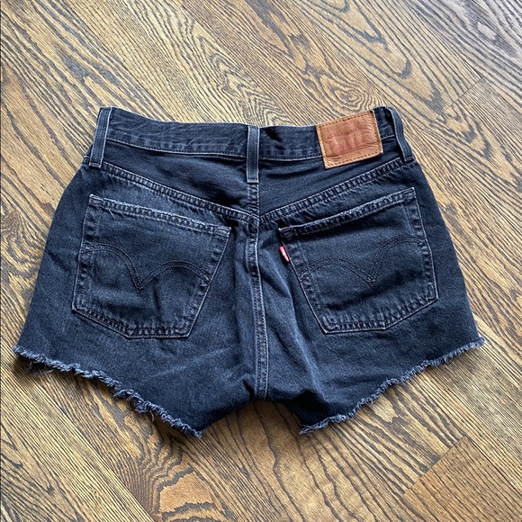Levi’s 501 Black Denim Shorts - Picture 3 of 4